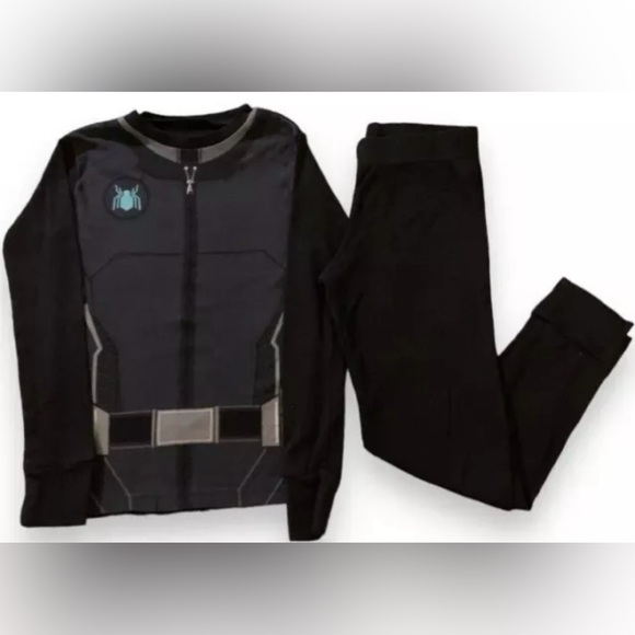 BUNDLES for children size 6-7years, includes flip flops, Spider Man pajama - Picture 2 of 3